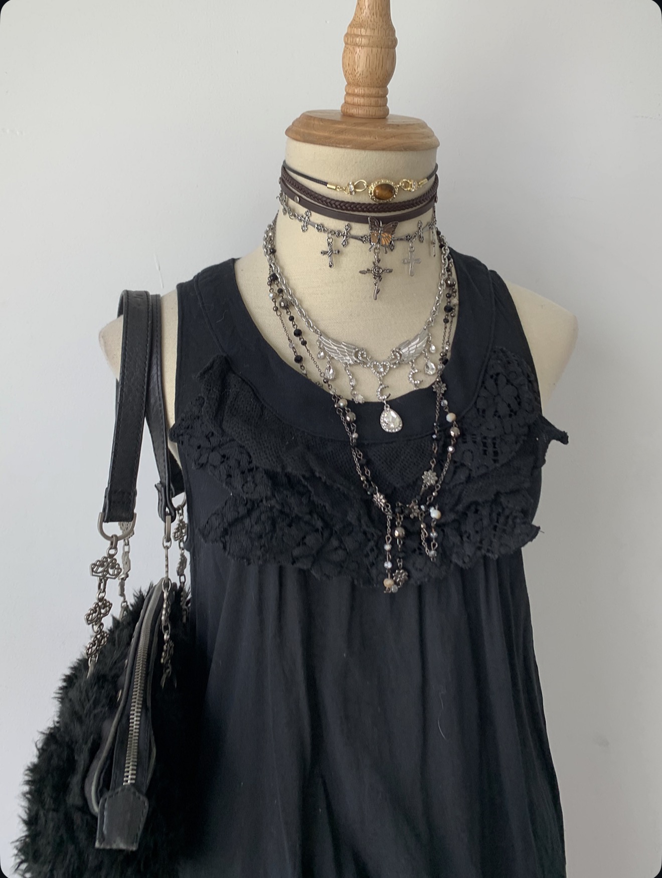 Meta outfit - Image 7