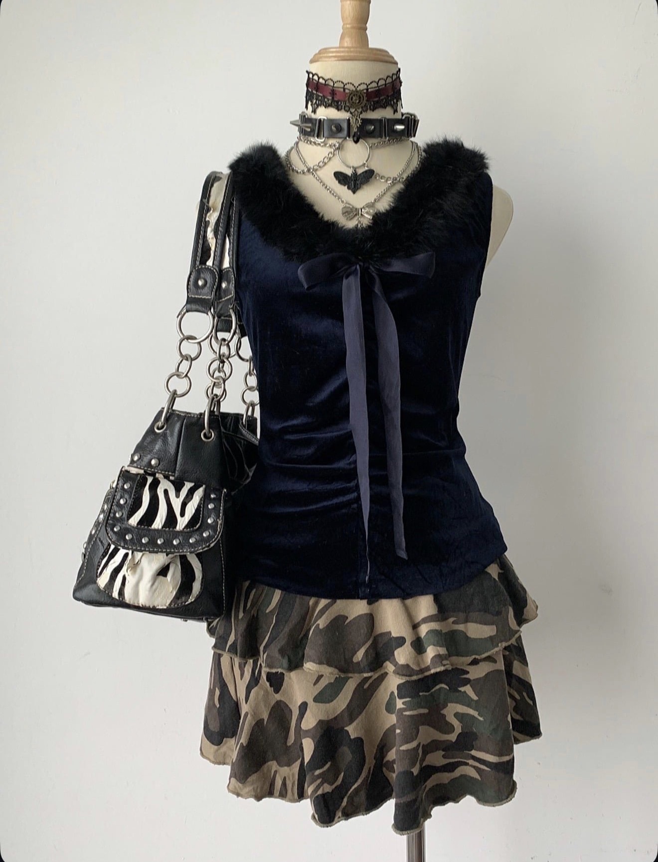 metal outfit - Image 8