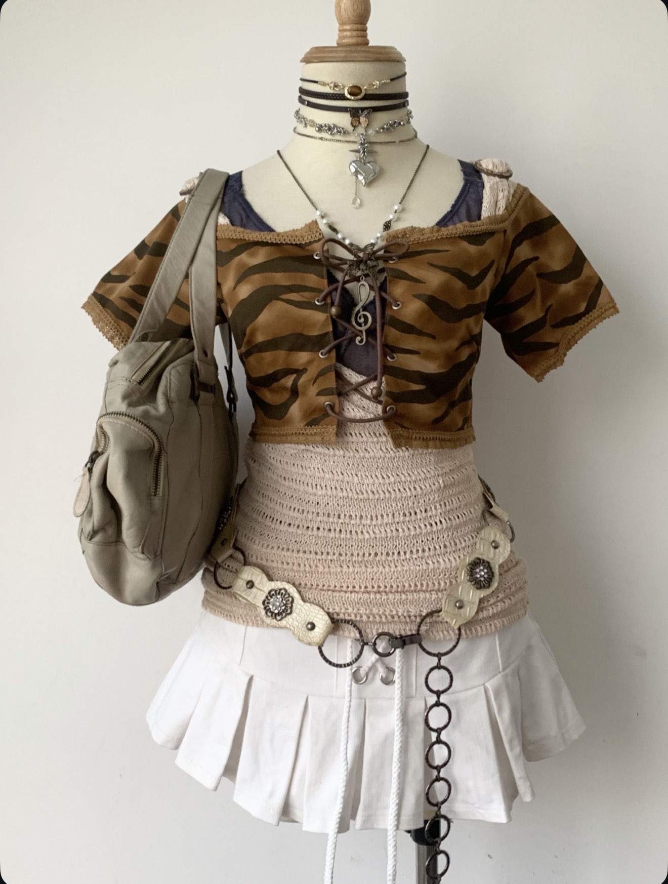 Metal outfit