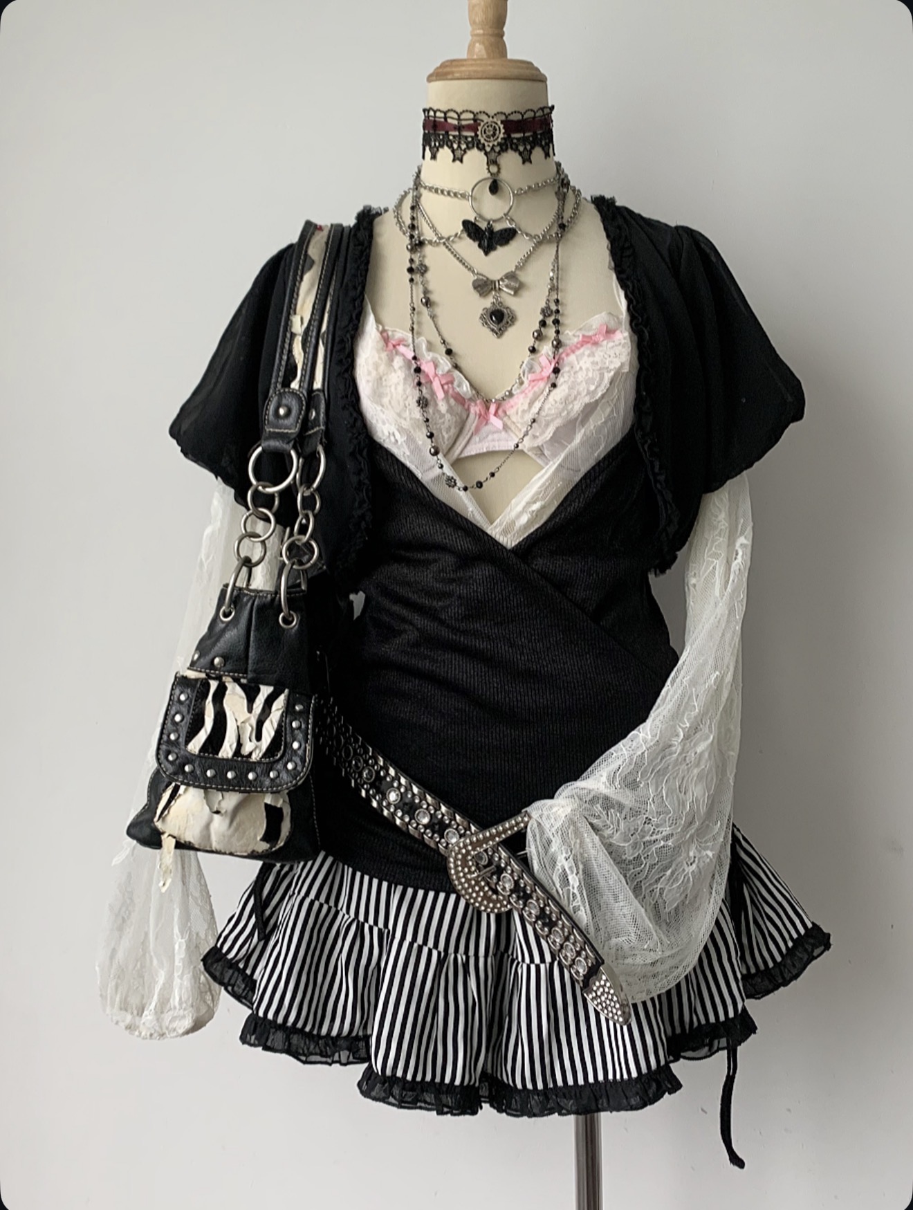 Metal outfit