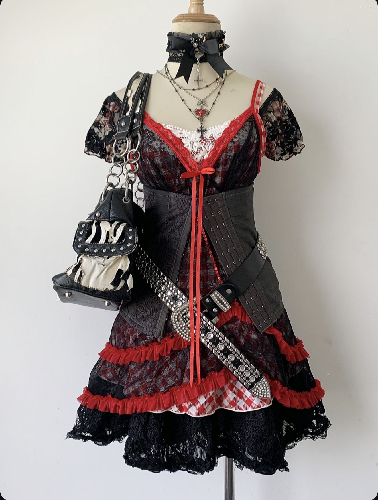 Metal outfit