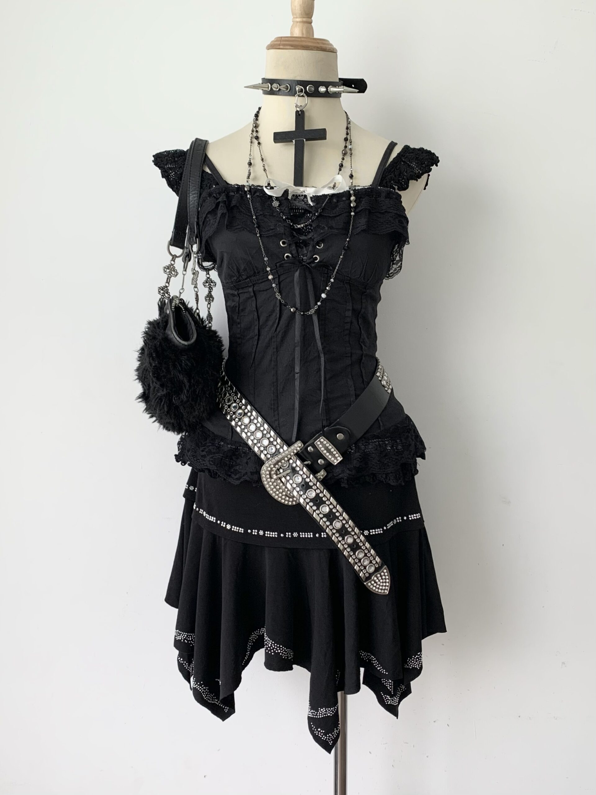 Metal outfit
