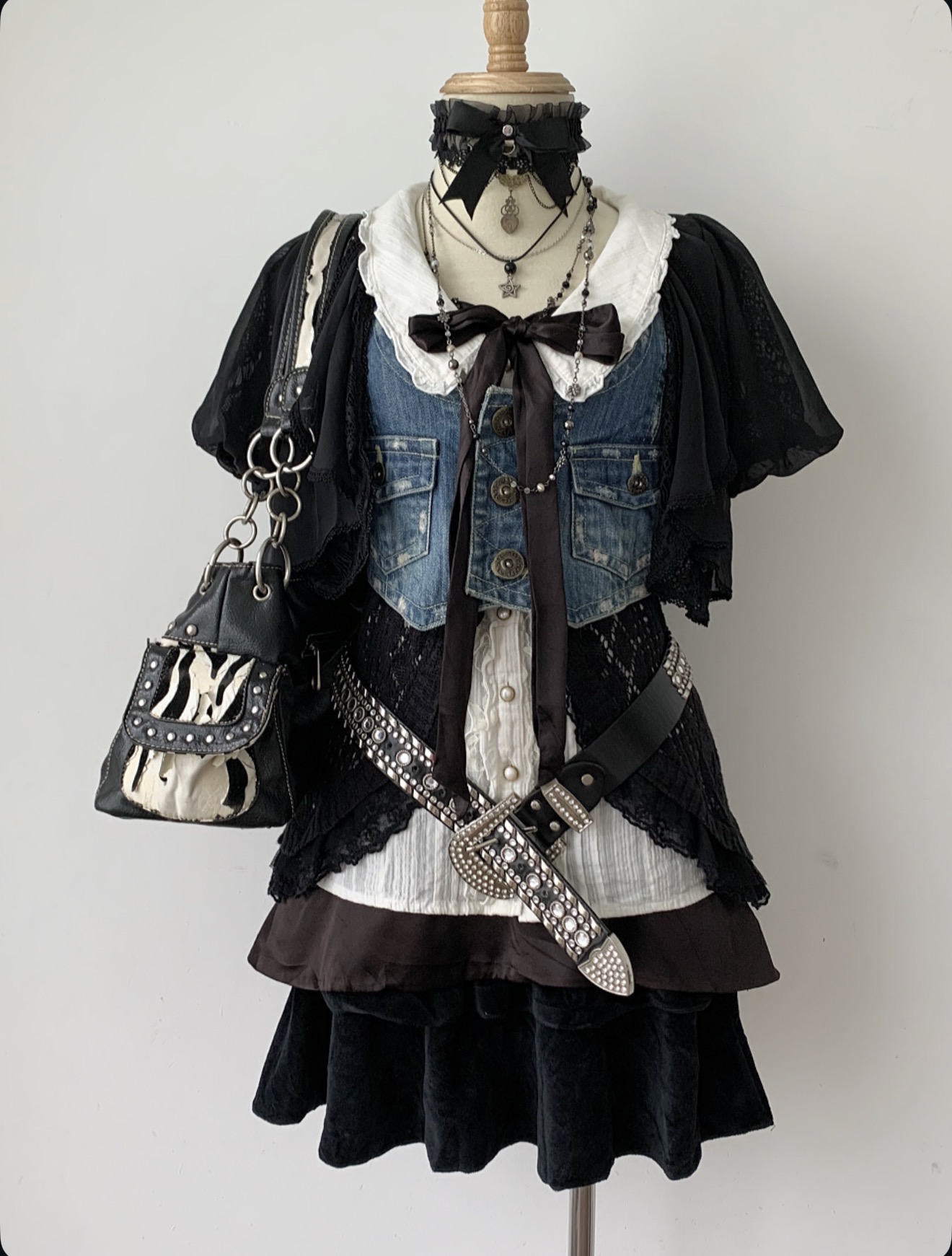 Metal outfit