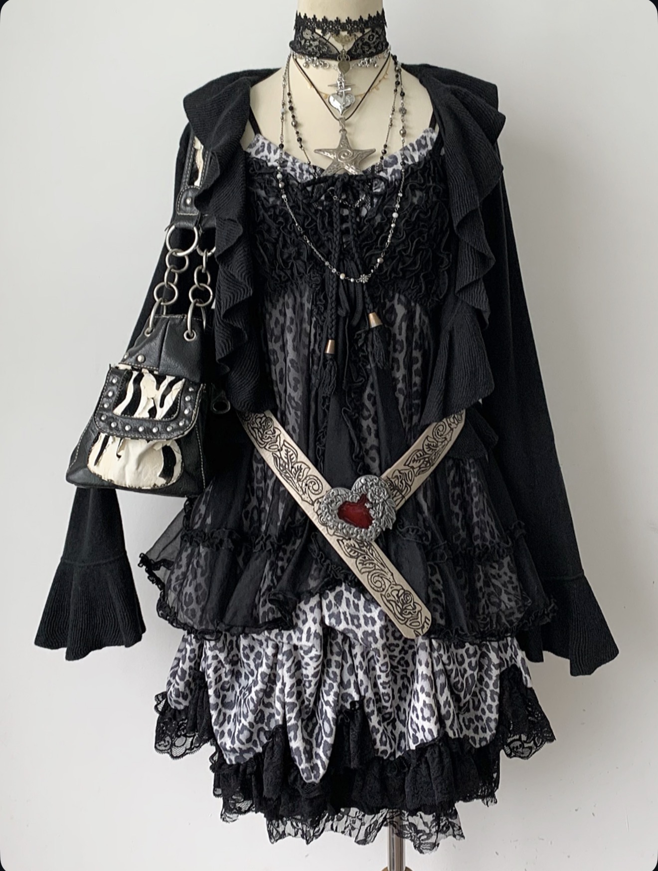 Metal otutfit