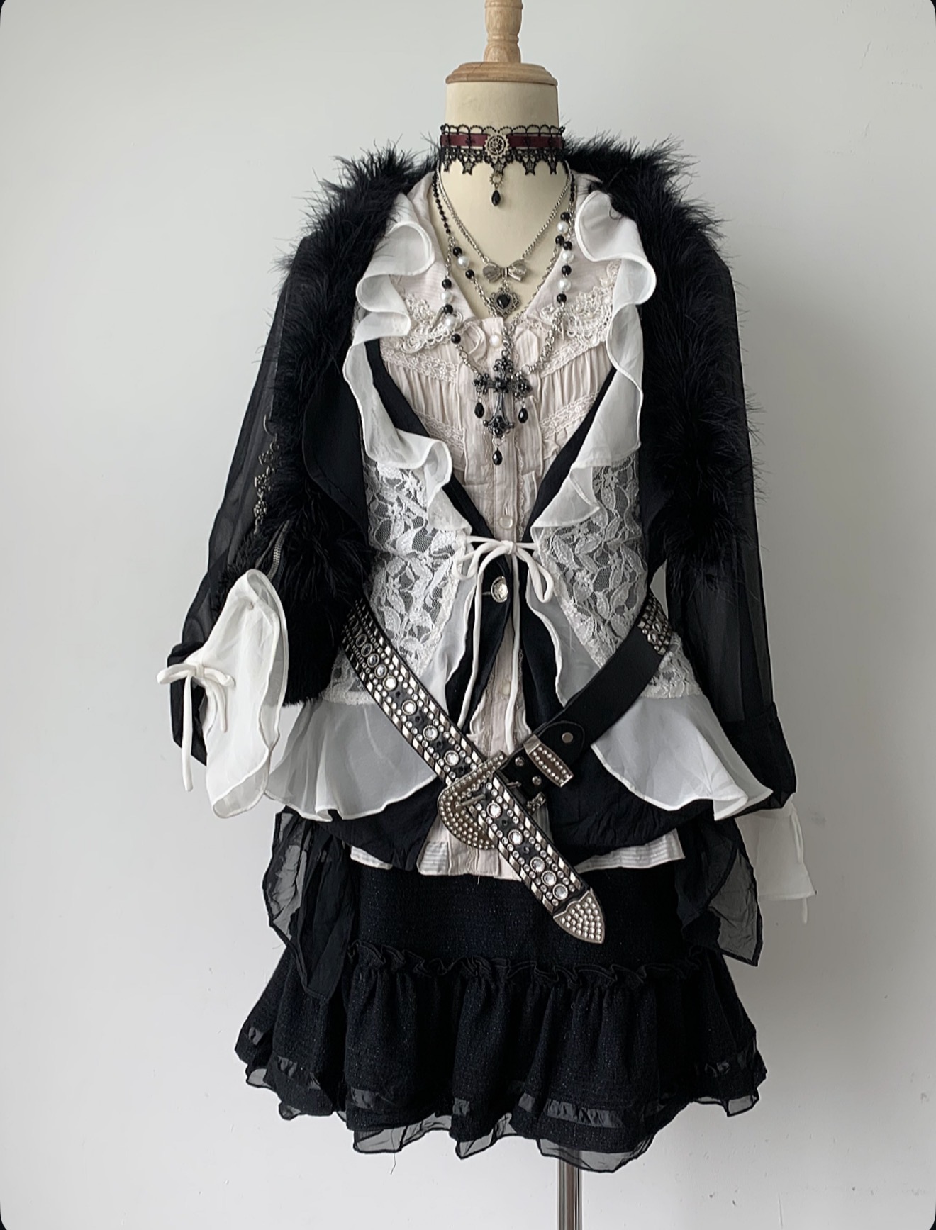 Metal outfit