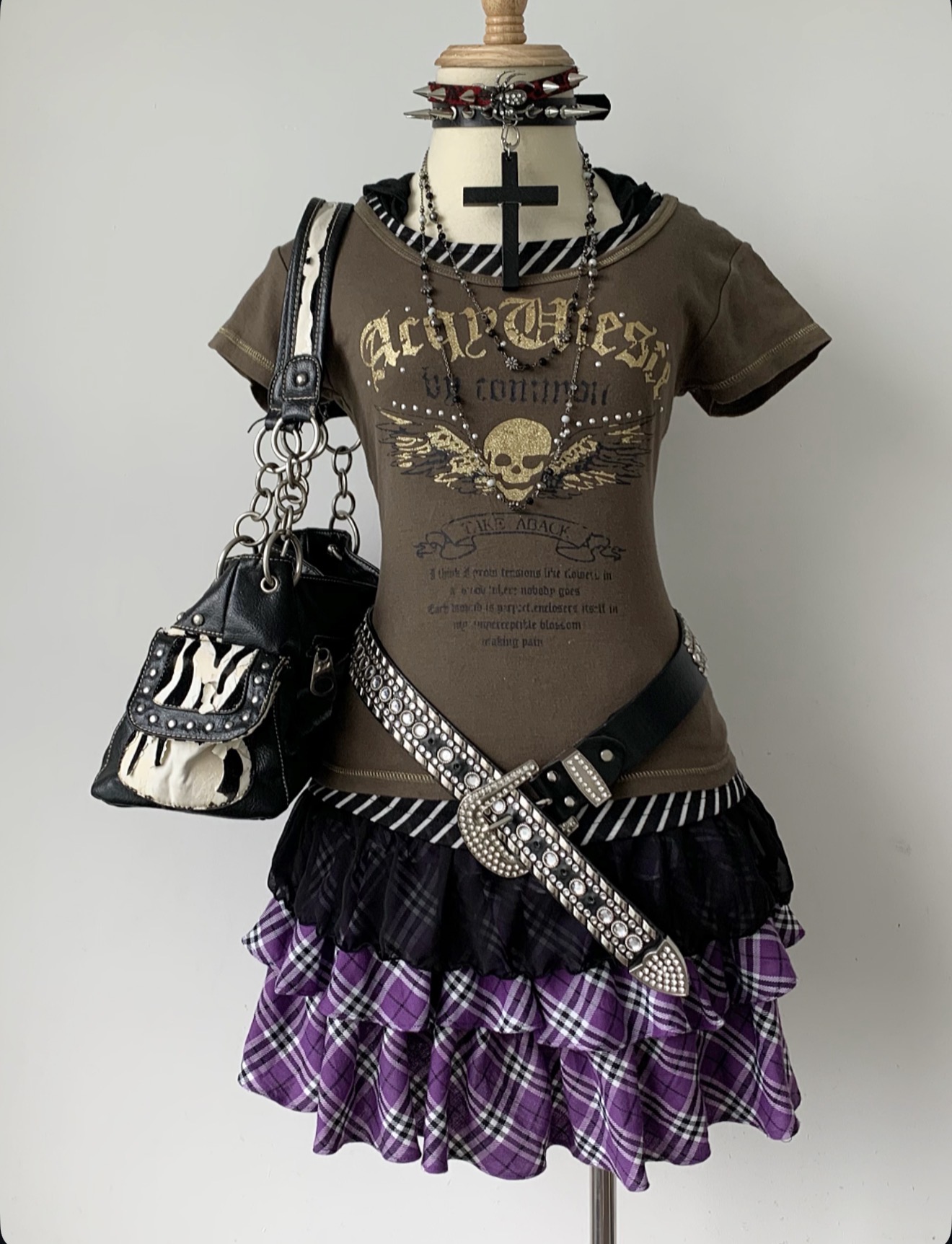 Metal outfit