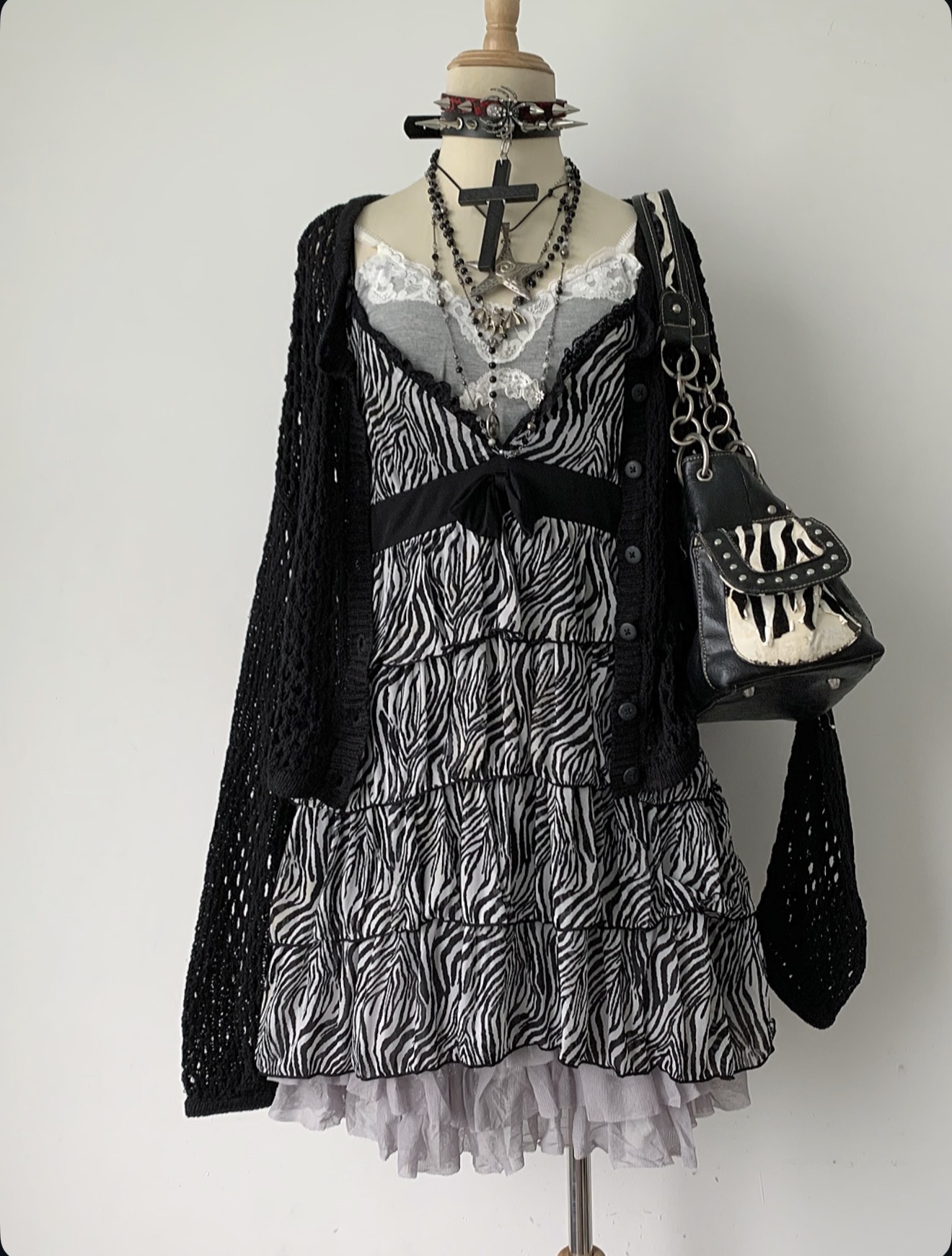 Metal outfit