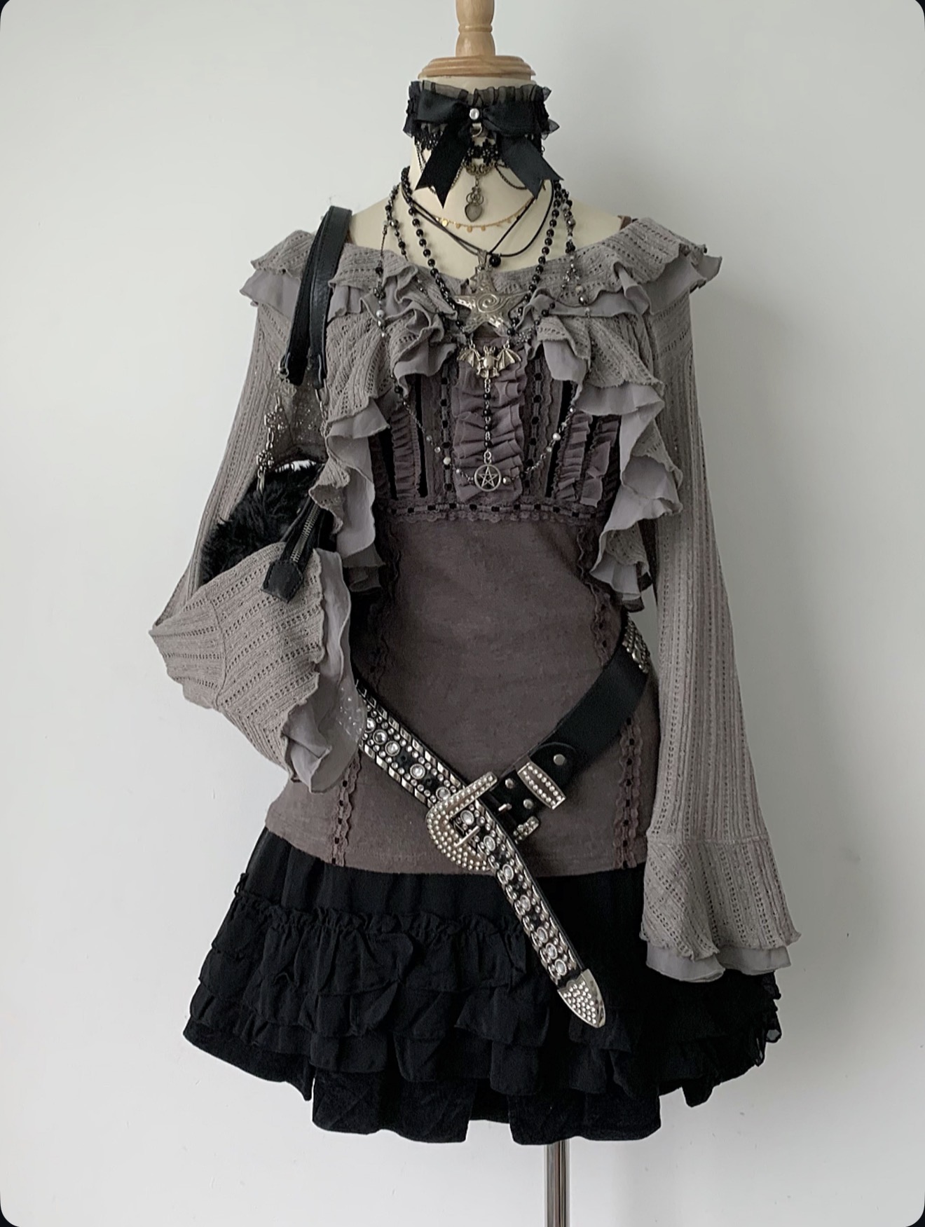 Metal outfit