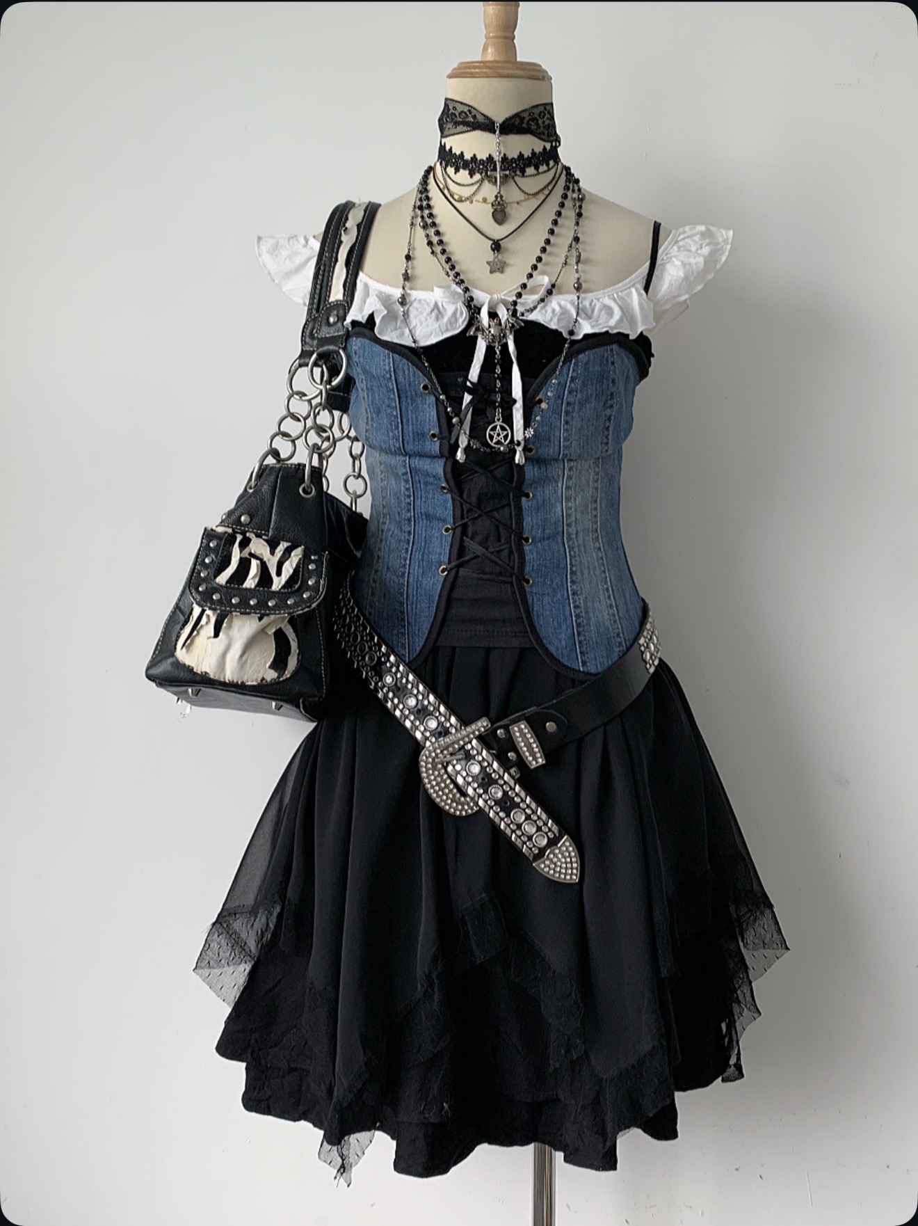 Metal outfit