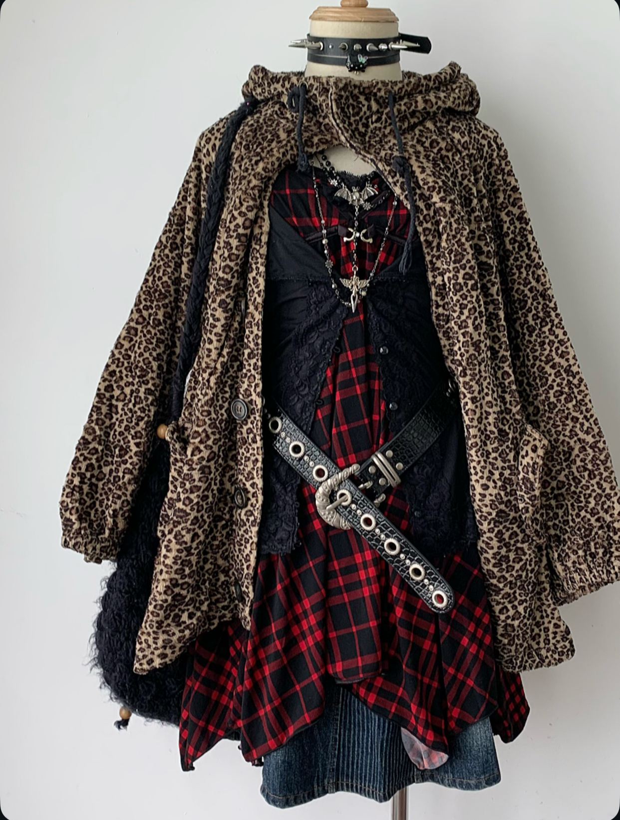 Metal outfit