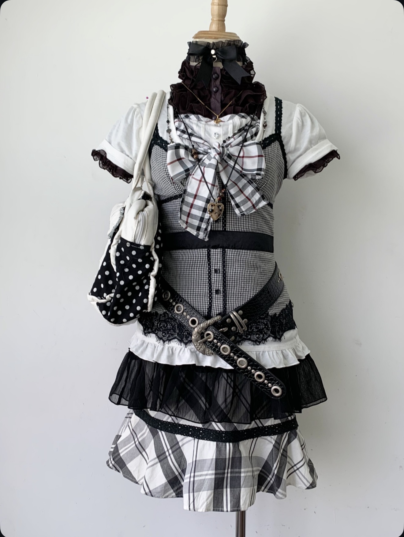 Metal outfit