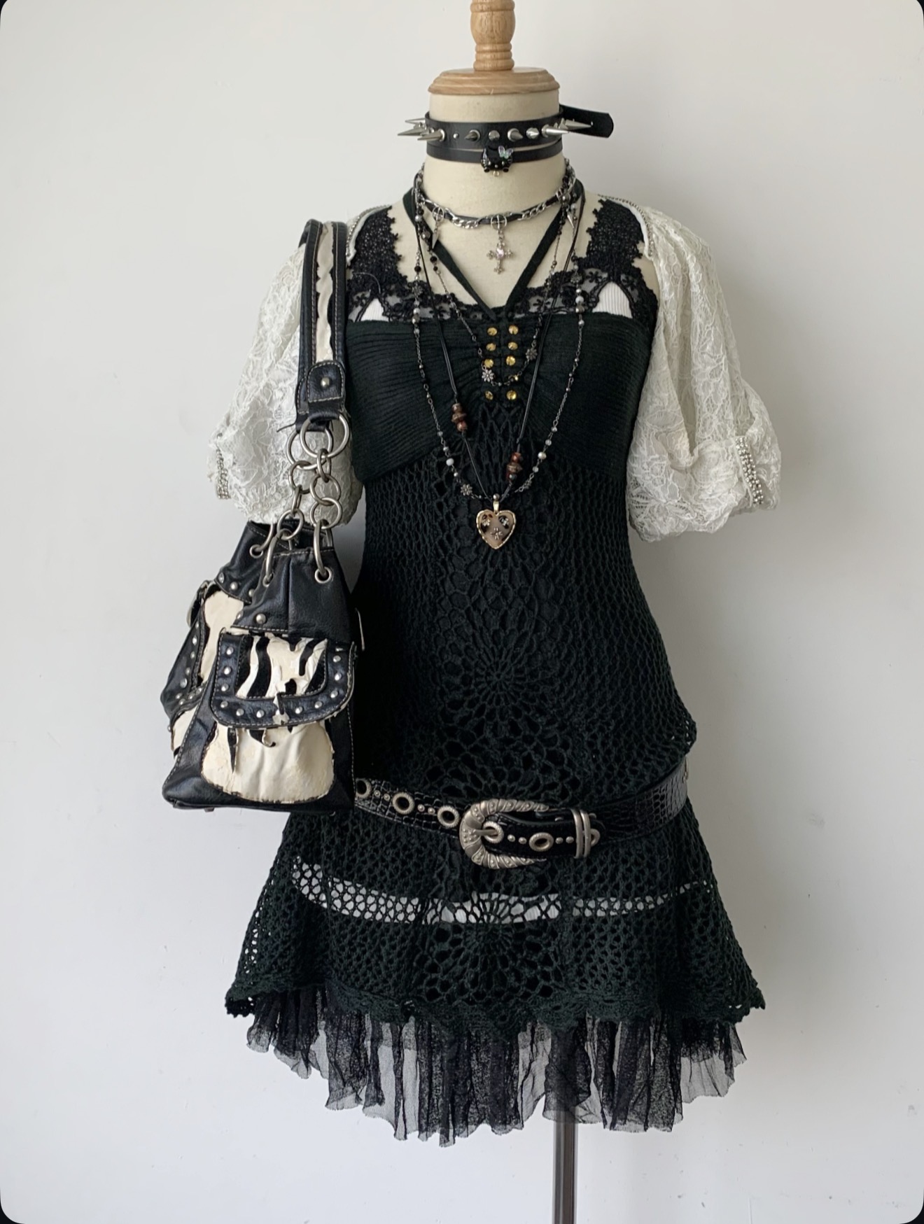 Metal outfit