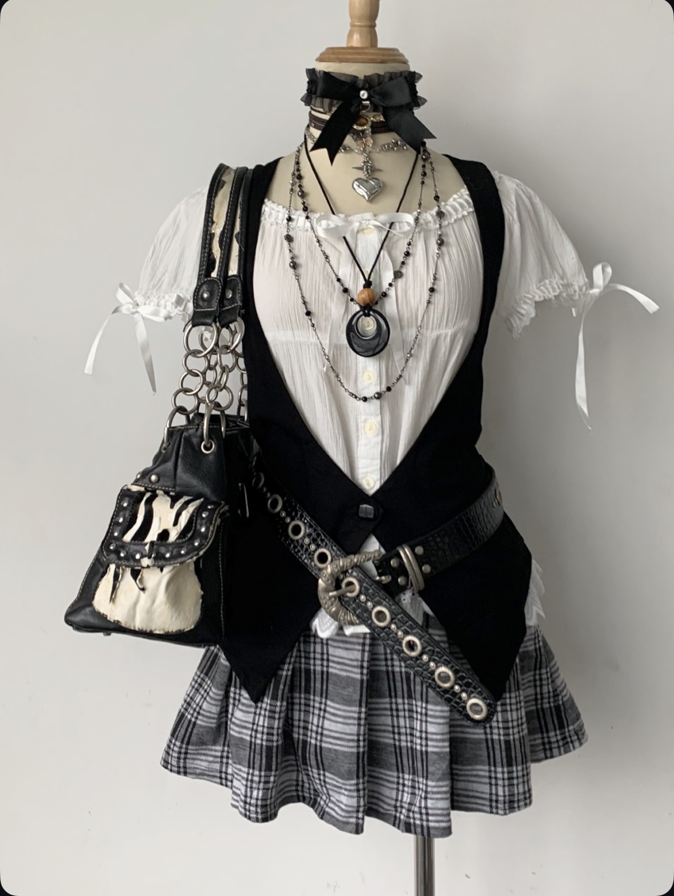 Metal outfit