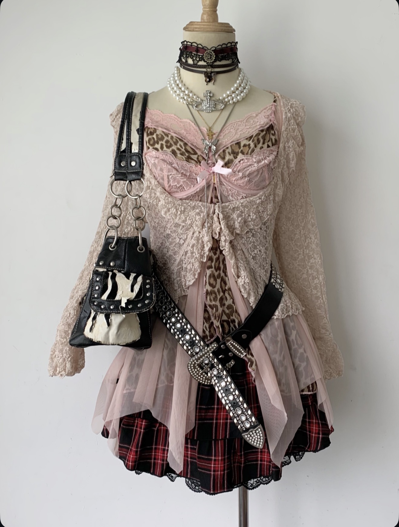 Metal outfit