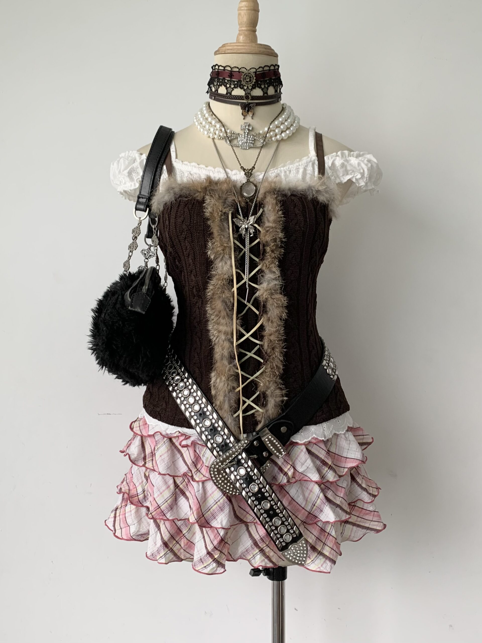 Metal outfit
